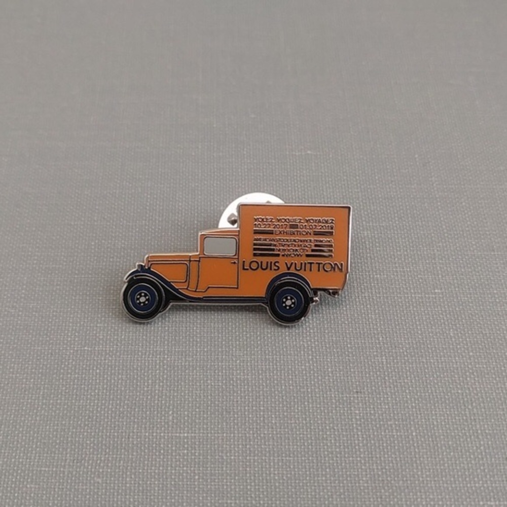 Louis Vuitton Pin - Picture 3 of 7